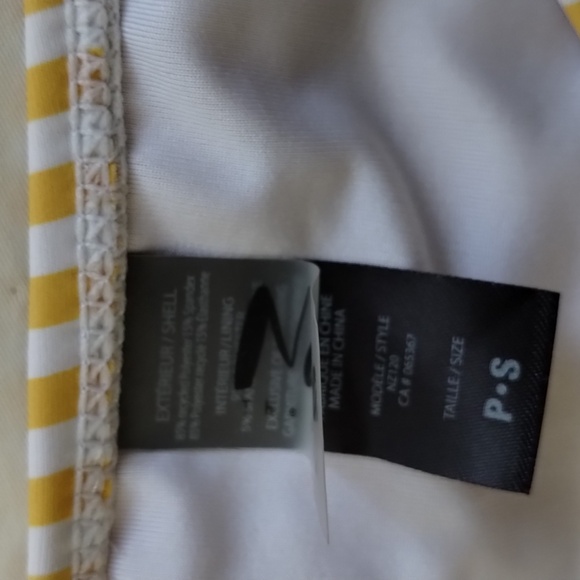 NANA YELLOW BIKINI SIZE SMALL - Picture 4 of 4